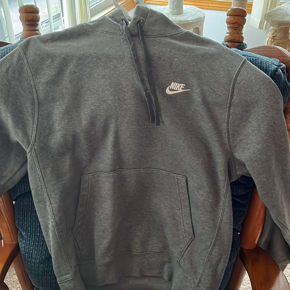 Nike women’s sweatshirt